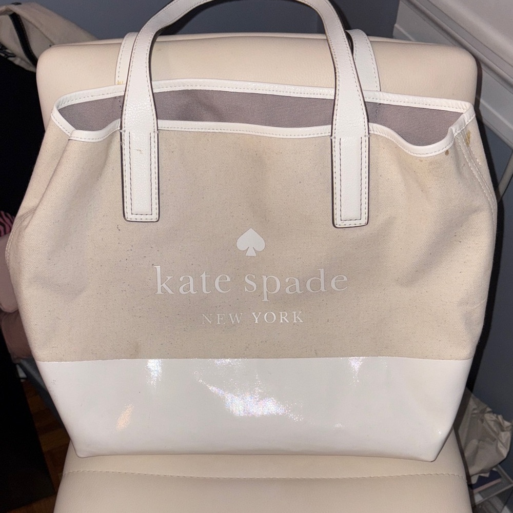 kate spade Tan and White Tote Bag